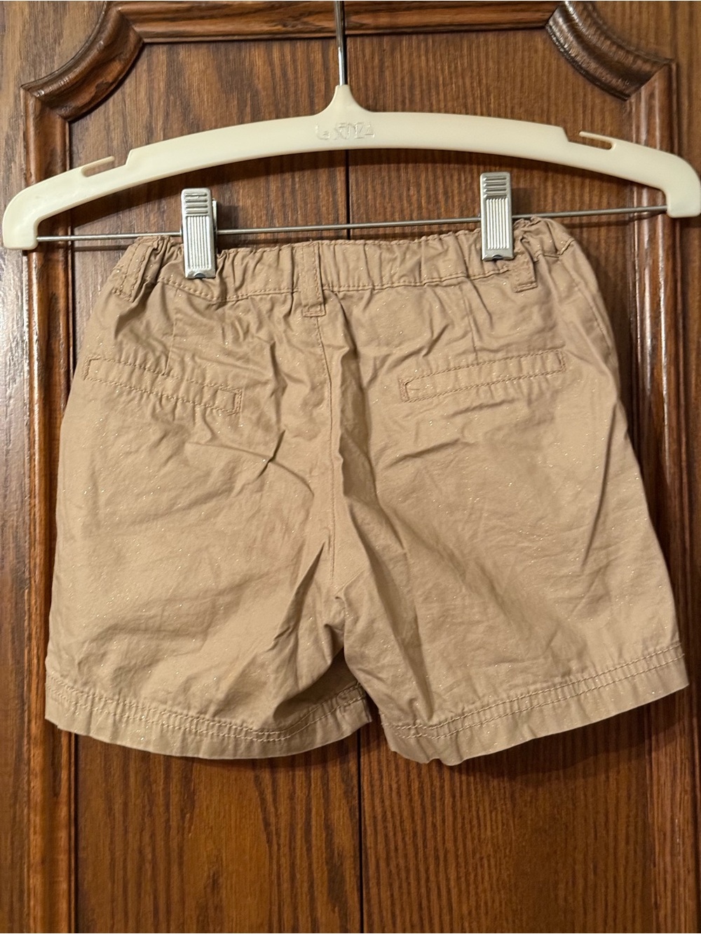 Two pairs of neutral coloured girls size 5 shorts. - Picture 5 of 9